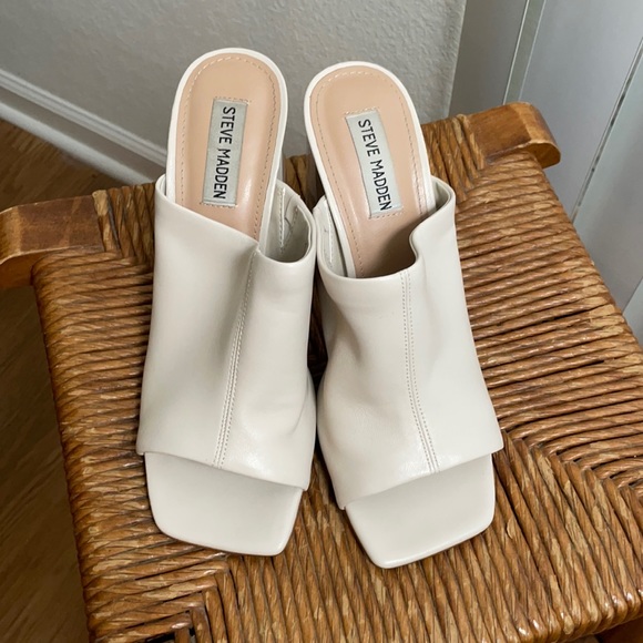 Steve Madden Tule Heeled Mule in Bone Leather - Picture 2 of 10